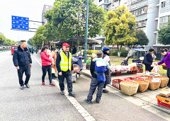 <b>成都市新都区斑竹园街道大江社区关工委开展市场学校周边交通安全宣传</b>