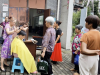 成都市新都区石板滩街道石林村关工委开展"爱心义剪，情暖五老"志愿者服务活动