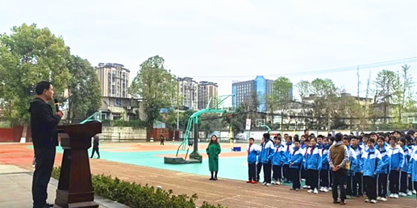 成都市新都区斑竹园中学关工委开展“以历史为鉴以斑竹之志•铸就青春担当”的思政教育活动