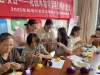 成都市新都区三河街道花园社区关工委开展钩针课堂第一次课